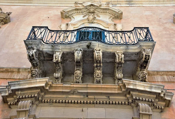 Rubino Trombadore Palazzo Modica Sicilia Italia — Foto Stock