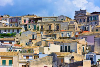 Modica Sicilya 'nın tarihi merkezinin panoraması