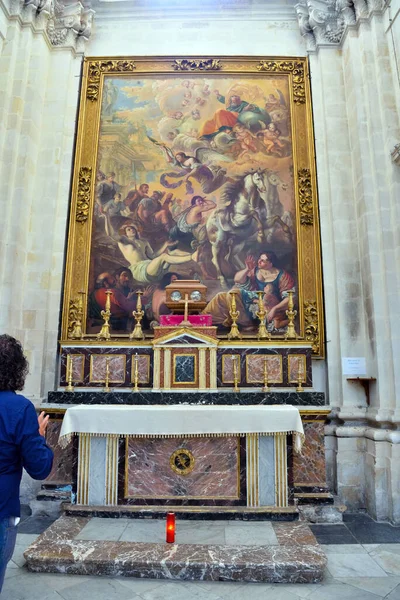 圣乔治座堂内是2018年9月19日意大利莫迪卡的主教堂 — 图库照片