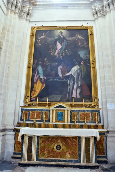 圣乔治座堂内是2018年9月19日意大利莫迪卡的主教堂 — 图库照片