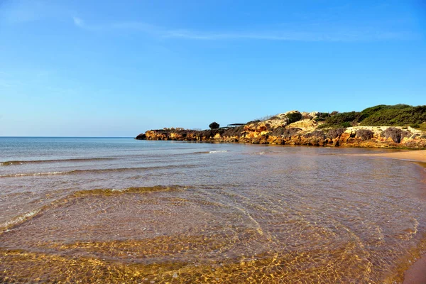 Punta Braccetto plajında gün batımı, ragusa, Sicilya, İtalya