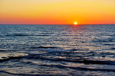 Günbatımı deniz punta secca Ragusa Sicilya İtalya