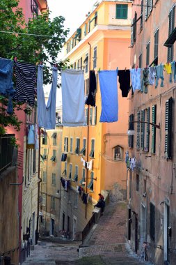 Şehrin tarihi merkezinde meleklerin yükselişi 8 Mayıs 2021 Cenova İtalya