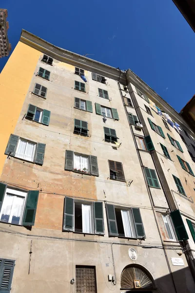 Ιστορικό Κτίριο Δίπλα Στον Πύργο Embriaci Genoa Ιταλία — Φωτογραφία Αρχείου