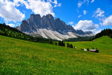 Odle-Puez Doğal Parkı Val di Funes Dolomitleri İtalya 'da
