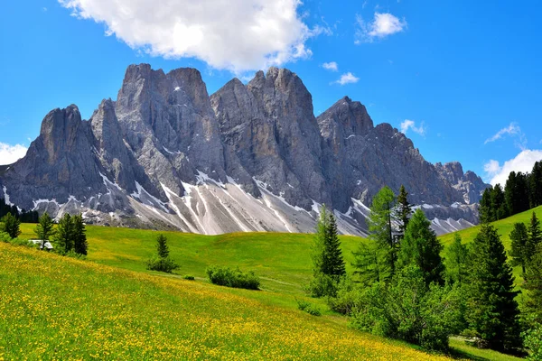 Odle-Puez Doğal Parkı Val di Funes Dolomitleri İtalya 'da