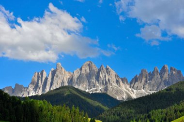 Odle-Puez Doğal Parkı Val di Funes Dolomitleri İtalya 'da