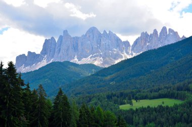 Odle-Puez Doğal Parkı Val di Funes Dolomitleri İtalya 'da