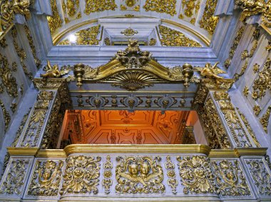 30 Mayıs 2025 Lizbon Portekiz Ulusal Azulejo Müzesi 'ne ev sahipliği yapan Tanrı' nın Annesi Manastırı Kilisesi.