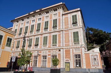 1629 ve 1635 yılları arasında İtalya 'nın Chiavari Sarayı' nda inşa edildi.