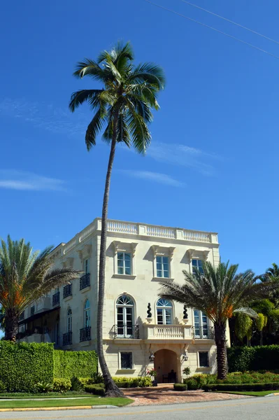 Ancienne maison de style Floride — Photo