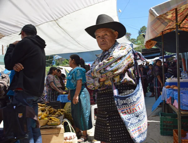 Homem guatemalteco idoso tradicional — Fotografia de Stock