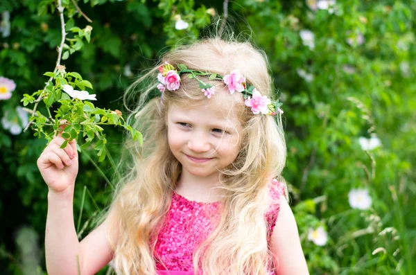 Girl with long hair — Stock Photo, Image