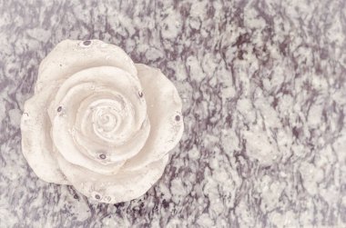 beyaz taş gül kopyalama alanı