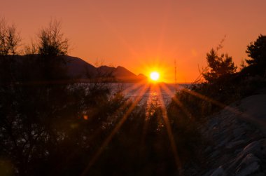 Parlak gün batımı