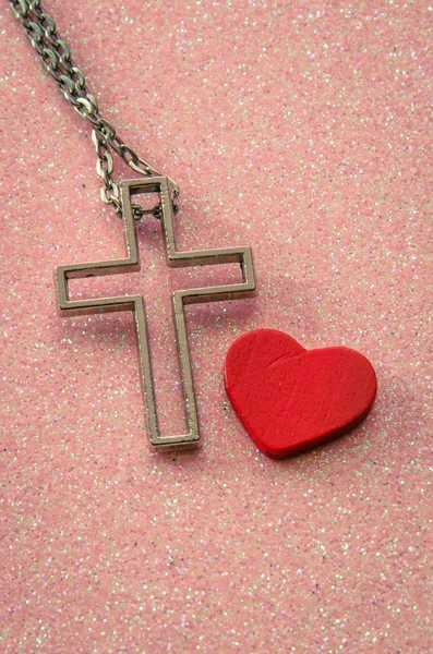 Kruis symbool en hart — Stockfoto