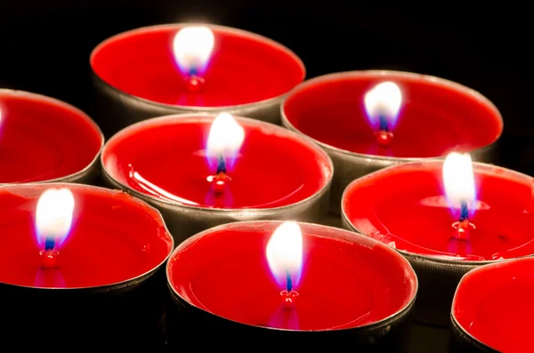 Candele rosse accese — Foto Stock