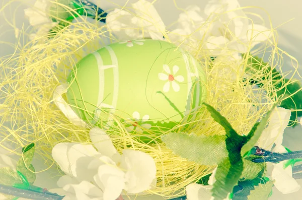 Green easter egg — Stock Photo, Image