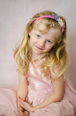 güzel sarışın kız