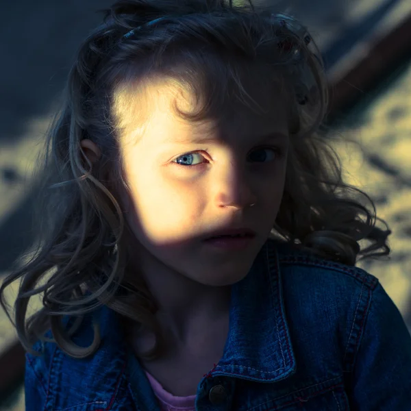 Eye of blond girl — Stock Photo, Image