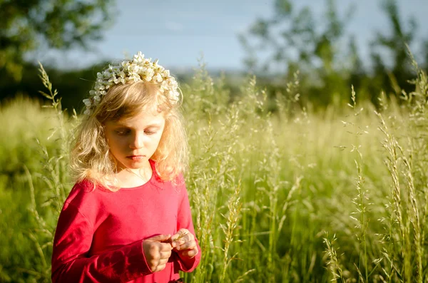 Piękna blond dziewczyna — Zdjęcie stockowe