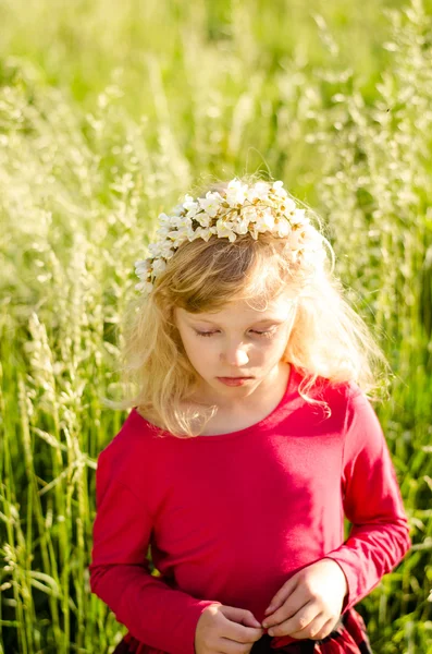 Triste bella ragazza bionda — Foto Stock