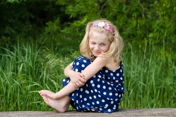 Schönes blondes Kind — Stockfoto