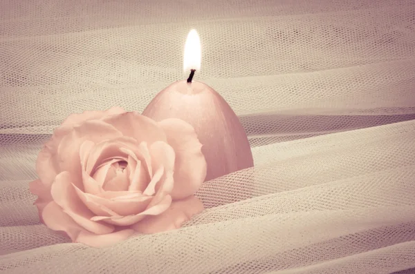 Candle and rose — Stock Photo, Image