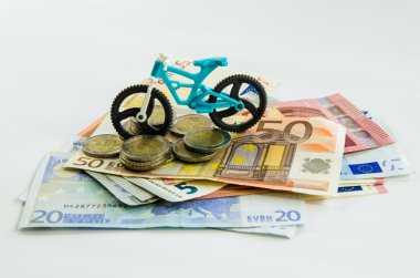 Bisiklet, sikke ve banknot