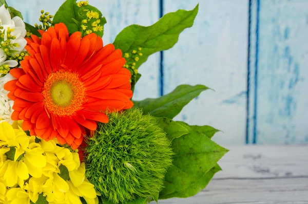 Bunter Blumenstrauß — Stockfoto