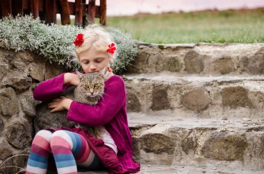 Çocuk sevişme yerli kedi