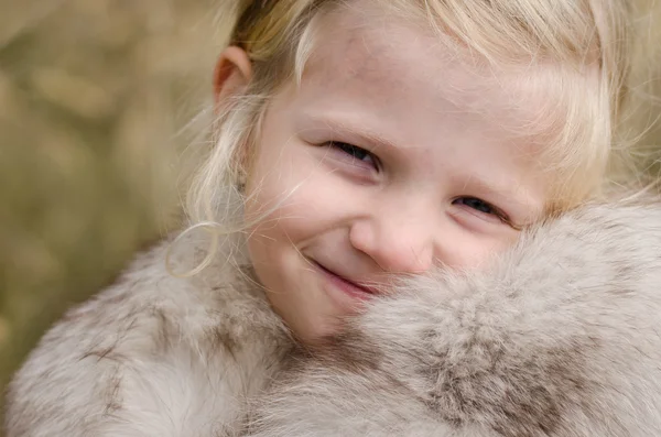 美丽快乐的微笑孩子 — 图库照片