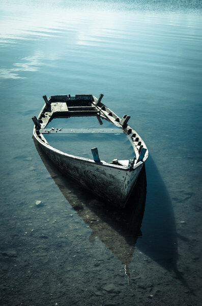 затопленный корабль
