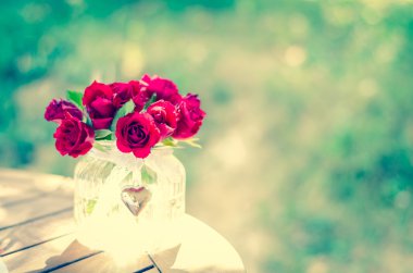 kırmızı gül demet