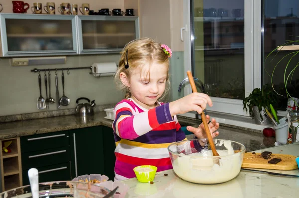 güzel kız pişirme