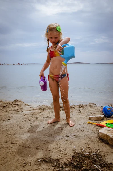 Dziecko na plaży — Zdjęcie stockowe