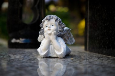 melek dekorasyon mezar