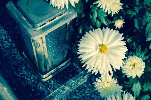 Burrial decoration on grave — Stock Photo, Image