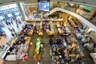 Esplanade Ratchadapisek kat 1