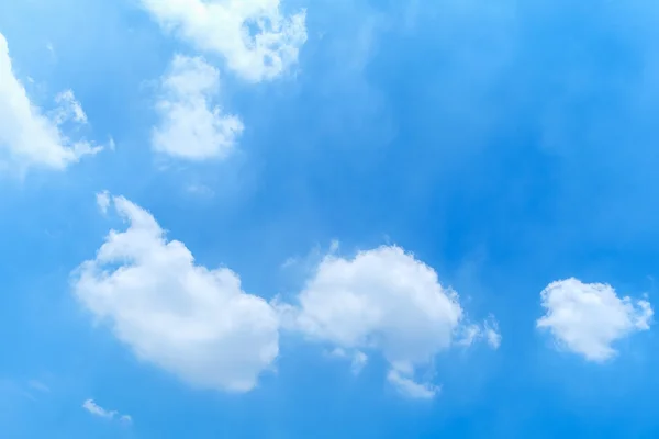 Céu azul com nuvem — Fotografia de Stock