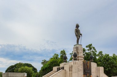 Siam Vajiravudh Kral veya Rama VI, Lumpini Park adlı heykeli
