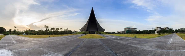 Panorama, pris Mahidol Hall — Stockfoto