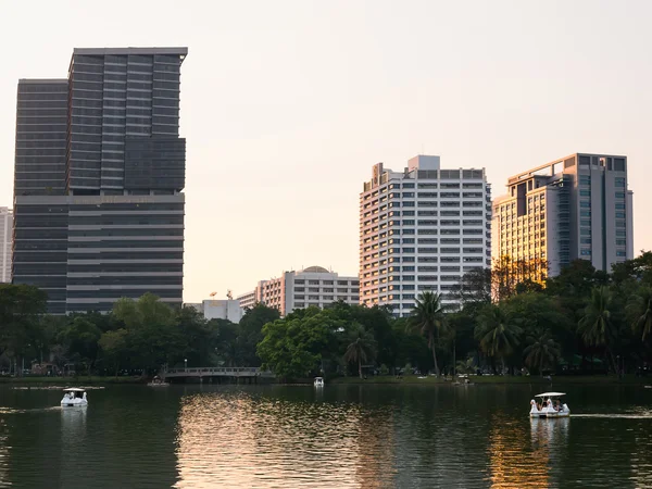 Edificio H.M.Queen Sirikit en el hospital Chulalongkorn —  Fotos de Stock