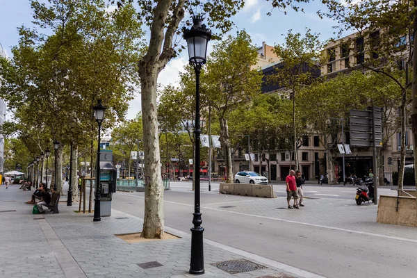 Gaudi, barcelona im september, spanien — Stockfoto