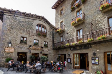 Rupit ben Pruit, Ağustos 2015