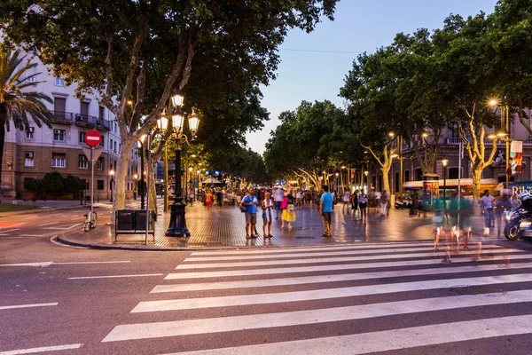 España, Cataluña, noche de Barcelona, agosto 2015 — Foto de Stock