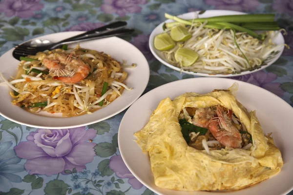 Pad thai s krevetami — Stock fotografie