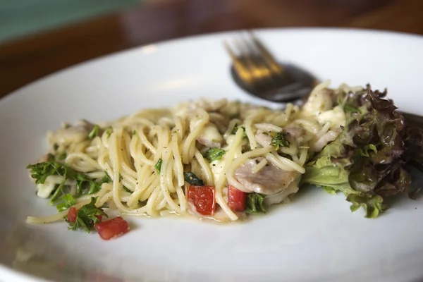 Pikantne spaghetti z boczkiem — Zdjęcie stockowe