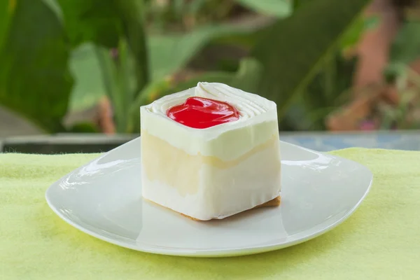 Mini cake with Strawberry jam topping — Stock Photo, Image