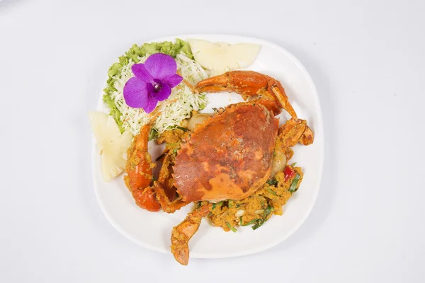 Remuer le crabe frit avec de la poudre de curry jaune — Photo